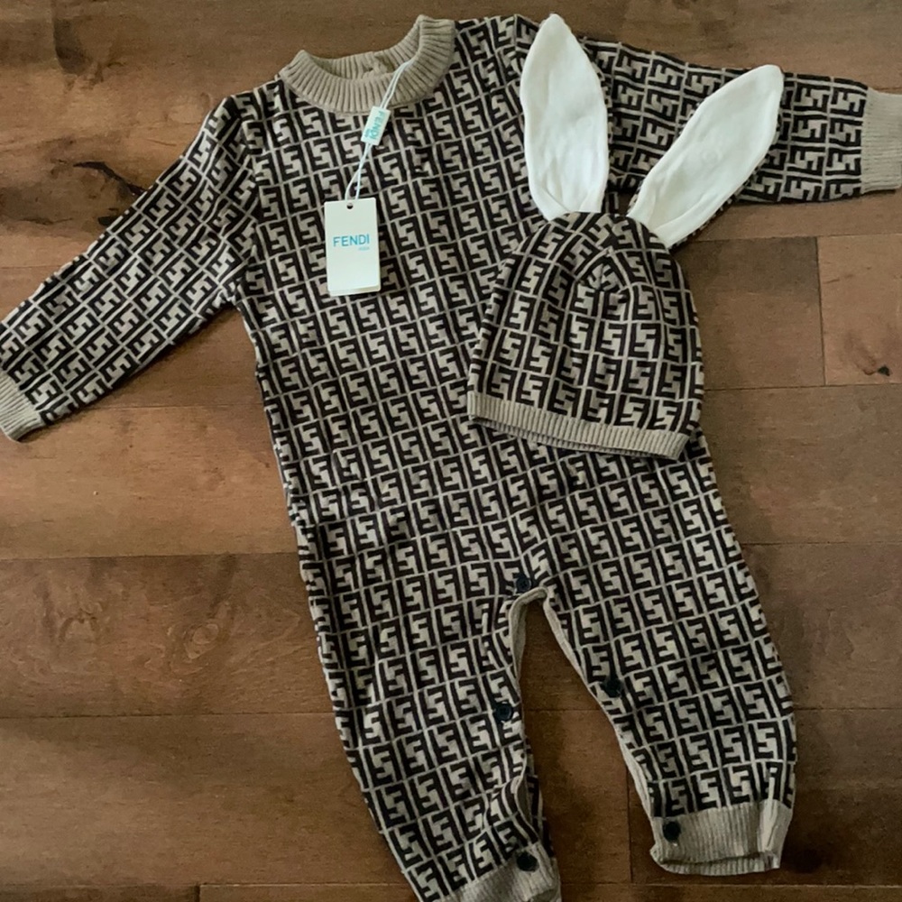 KNIT BABY ROMPER
